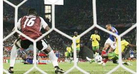 France beat Togo 2-0