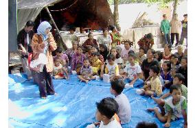 Scenes from quake-hit Java Island