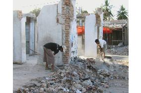 Scenes from quake-hit Java Island