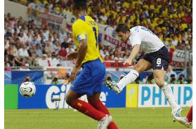 Beckham free kick puts England in World Cup quarterfinals