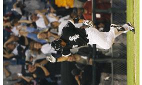 Iguchi drives in 7 runs with 3-run homer, grand slam