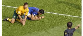 Late Totti penalty gives Italy 1-0 win over Australia