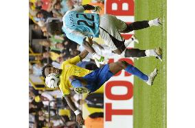 Brazil breeze into World Cup quarterfinals