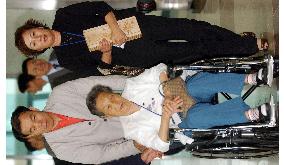S. Korean abductee parts again with mother