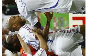 France move to World Cup semifinal match