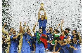 Italy win 2006 FIFA World Cup