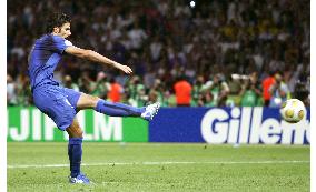 Italy win 2006 FIFA World Cup