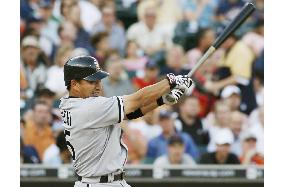 White Sox infielder Iguchi goes 1-for-5 against Tigers