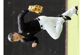 Yankees' Matsui in field practice