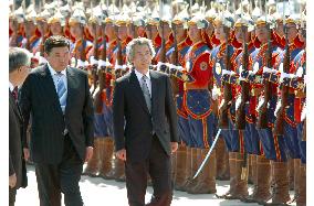 Prime Minister Koizumi in Mongolia