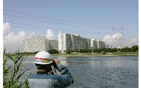 Blackout hits Tokyo, vicinity as power lines hit by crane