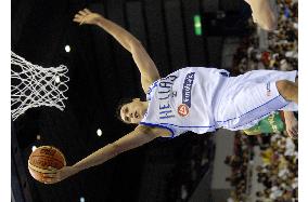 Greece beats Australia 72-69 at World Basketball Championships