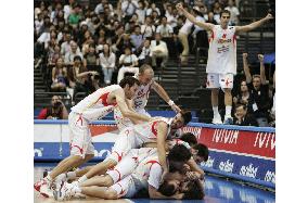 Spain beats Argentine 75-74 at World Basketball Championships