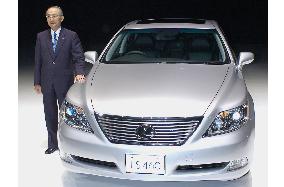 Toyota launches flagship LS sedan for Lexus brand in Japan