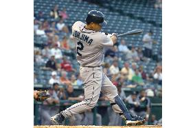 Jojima hits 17th homer, Ichiro gets 3 hits