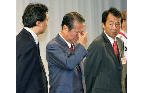 Ozawa hospitalized after vowing to beat Abe in election