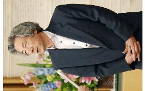 Koizumi throws last punch at China, S. Korea over summit refusals