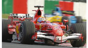 Massa captures pole position for Japanese Grand Prix