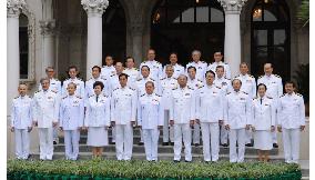 Thai king endorses Surayud's interim Cabinet