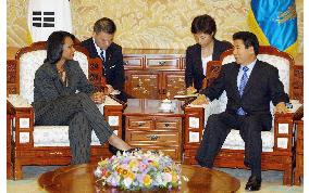 Rice meets with S. Korea's Roh