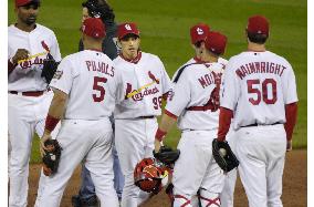 Cardinals beat Tigers to close in on World Series title