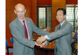 Amari meets with WTO's Lamy