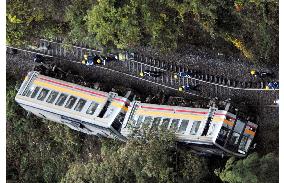 26 injured in train derailment in Okayana Pref.