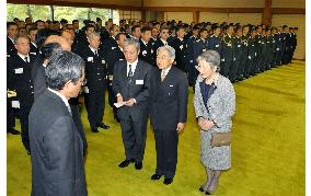 Emperor, empress meet with SDF personnel