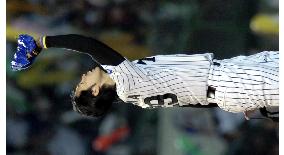N.Y. Yankees announce 5-year deal with Igawa