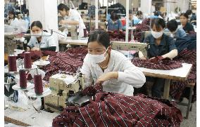 Vietnam textile industry faces stiff China competition