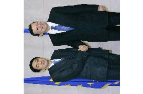 Abe meets with Barroso