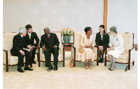 Mozambican president meets with emperor