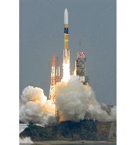 Japan successfully launches satellites to complete spy system