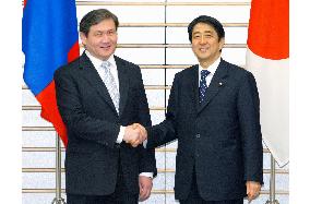 Japan, Mongolia agree stronger cooperation on N. Korea, U.N. reforms