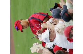 Matsuzaka tunes up ahead of exhibition game