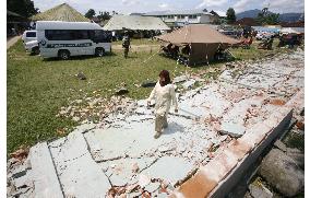 Photos from quake-hit Sumatra