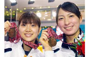 Two women players lead popularity of badminton in Japan