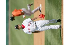 Matsuzaka roughed up by Orioles