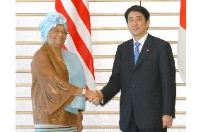 Abe meets with Liberian president
