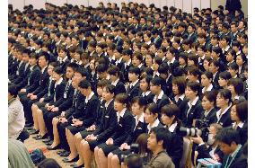 Seven &amp; I group holds induction ceremony for 1,340 new recruits