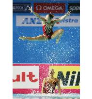 Japan advances past preliminary round in free combination