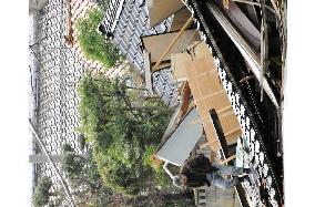 M6.9 quake in Noto -- Man surveys damaged house in Wajima