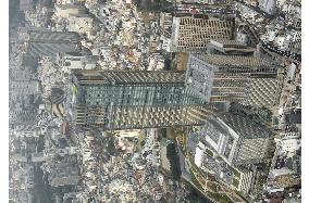 New commercial complex Tokyo Midtown opens in Roppongi area