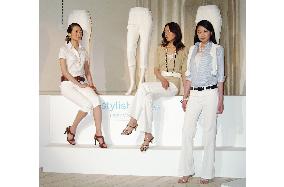 Uniqlo to sell women's white trousers that do not show underwear