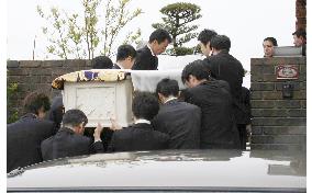 Nagasaki mayor's body returns home