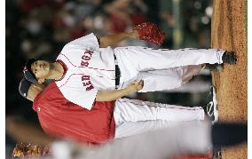 Home run support gives shaky Matsuzaka 2nd win