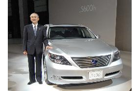 Lexus hybrid flagship sedans launched in Japan ahead of overseas