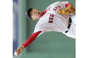Matsuzaka throws 8 effective innings for 6th win