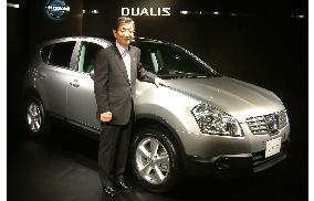 Nissan debuts British-made midsize crossover SUV Dualis in Japan