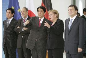 Japan, EU agree on need for immediate action on climate change